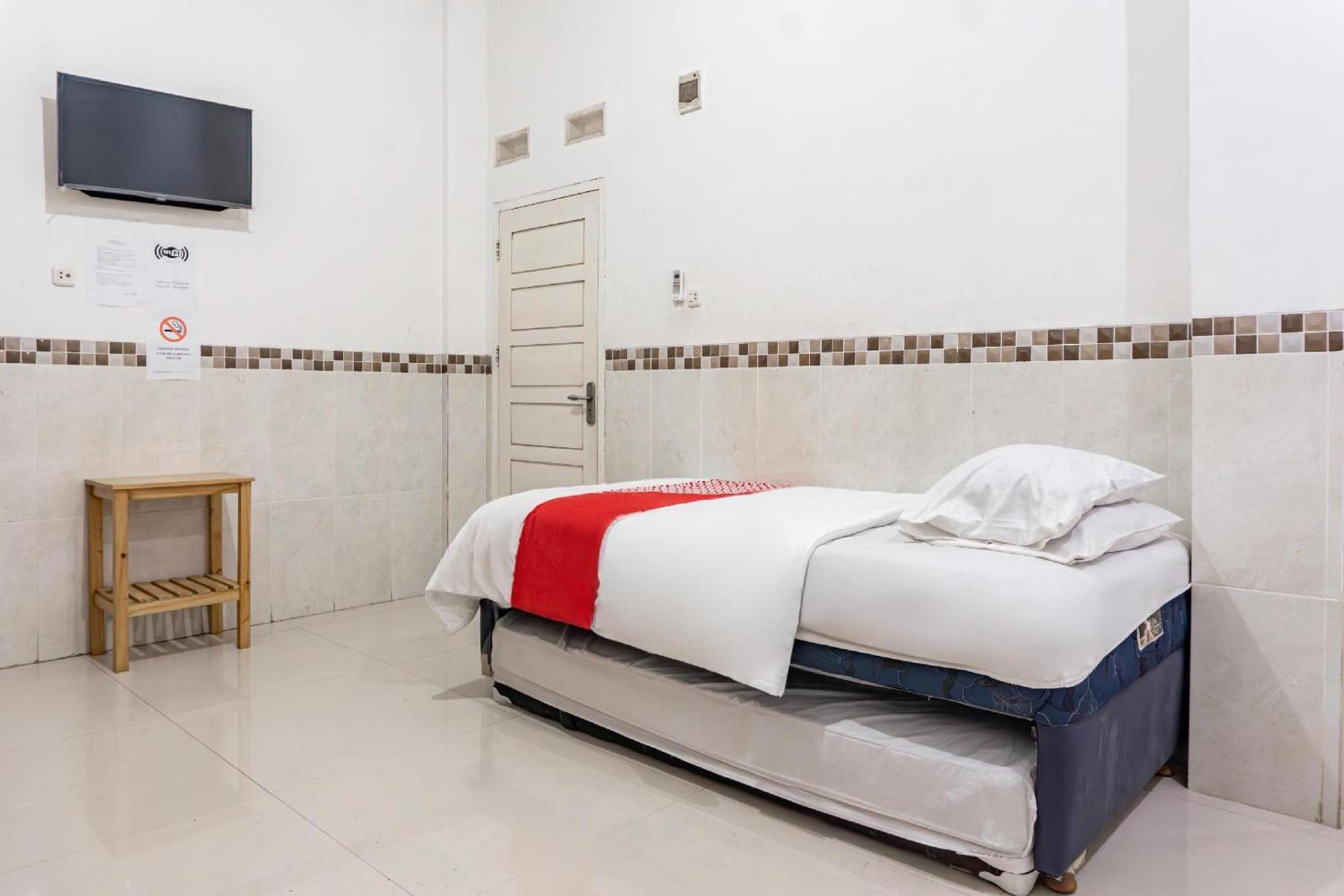 Hotel O Rajabasa Near Universitas Lampung Formerly Hotel Prasetya Bandar Lampung Buitenkant foto